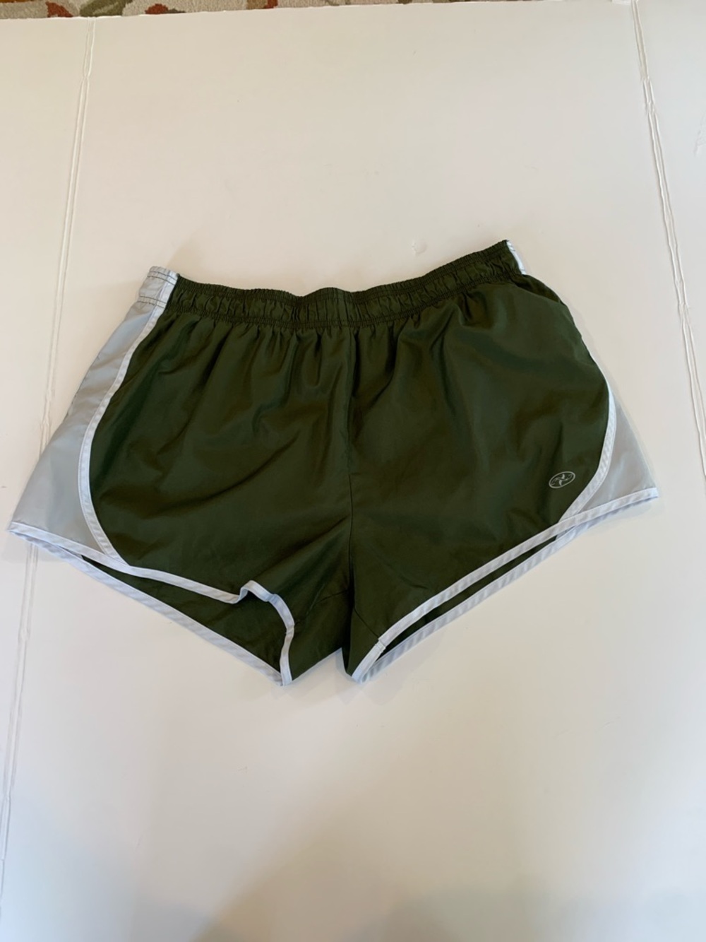 N.Y.L Sport Women’s XL Extra Large Olive Green Athletic Running Shorts